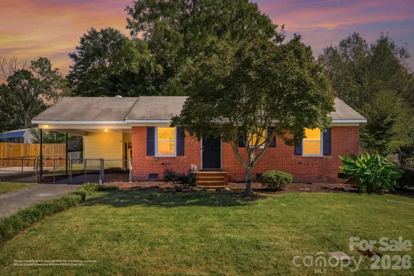 232 EDEN CIR