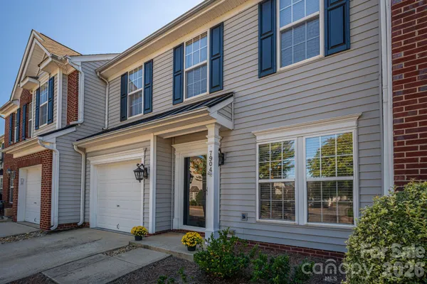 7904 MARINERS POINTE CIR