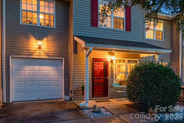 137 WILTSHIRE CIR 25