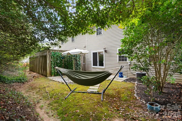 137 WILTSHIRE CIR 25