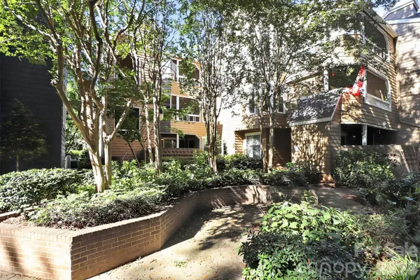 413 W 8TH ST B