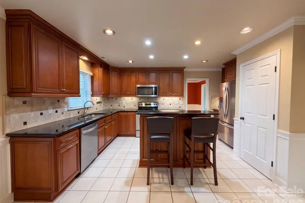 201 WAINSLEY PL