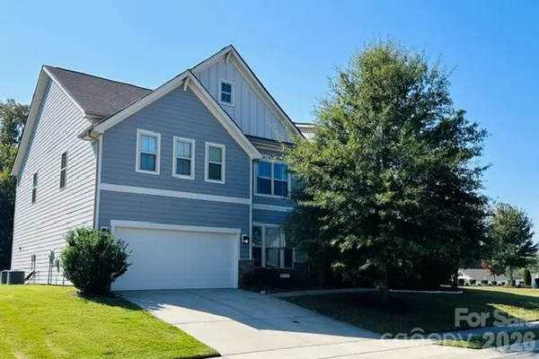 1300 OAKHURST DR