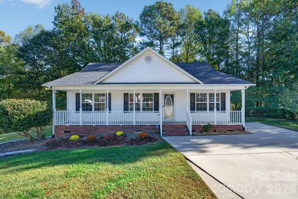 702 PAINTED LADY CT