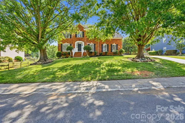 166 CASTLES GATE DR