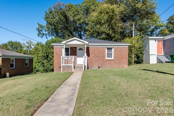 2604 BOOKER AVE