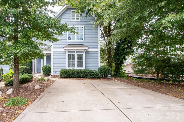 1614 LUTHER ST