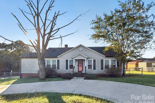 184 HOLLIS RD