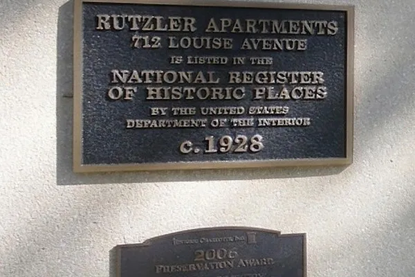 712 LOUISE AVE 204