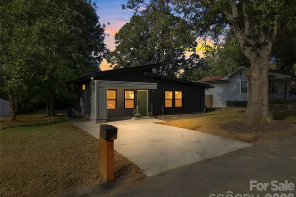 571 BUFORD DR