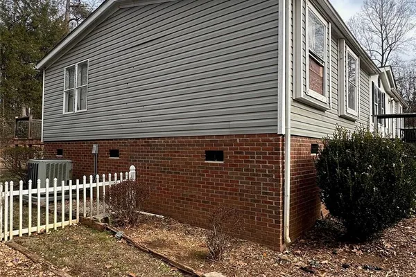 194 CANFIELD DR