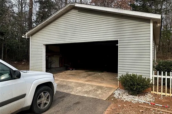194 CANFIELD DR