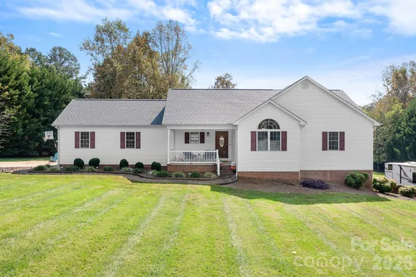 161 CHERRY BLOSSOM LN