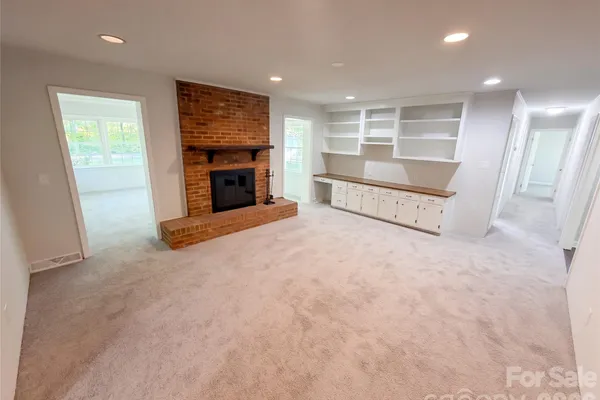 120 SMITH ST