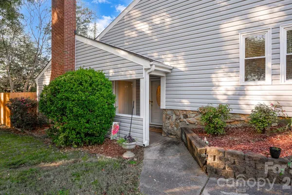 1702 RENARD RIDGE RD