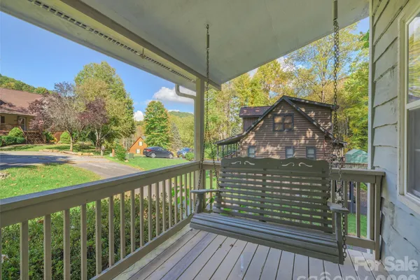 99 CRIPPLE CREEK DR