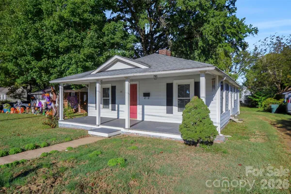 60 WINECOFF AVE