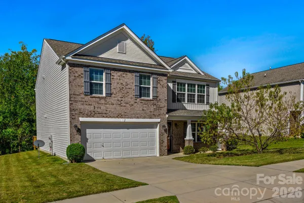 1012 ELLEN LN
