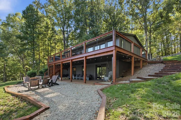 128 WICKFORD LN