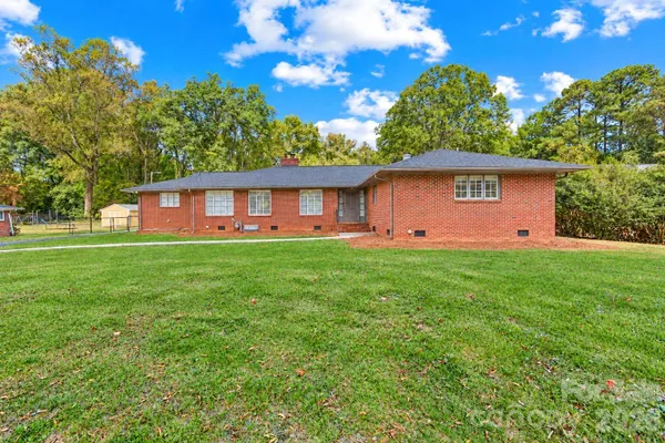 1920 MARLWOOD CIR
