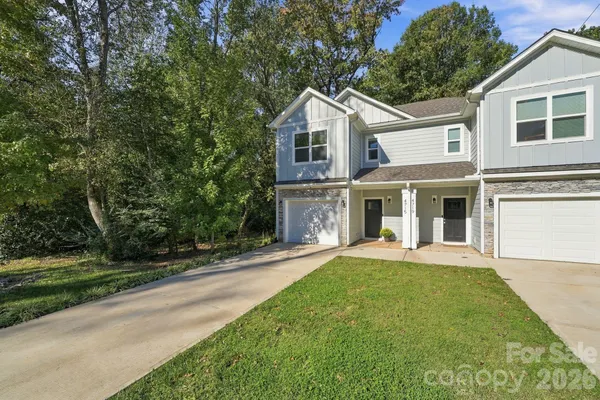 4715 CRESTMONT DR