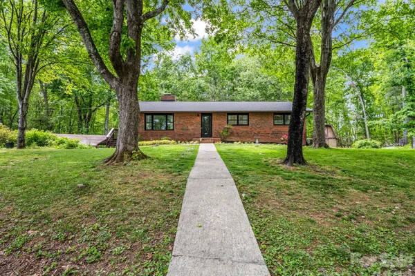 92 GREENWOOD ACRES DR