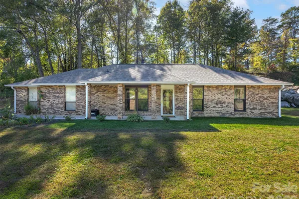 110 SHELLY DR