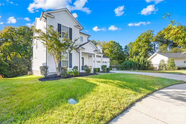1004 DORSEY DR