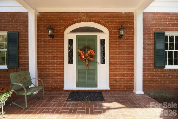 259 SUNSET DR