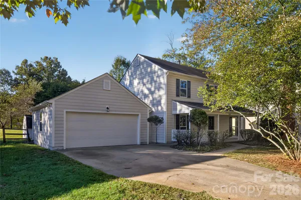 12108 PARKS FARM LN