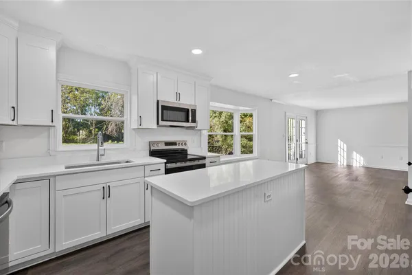 12108 PARKS FARM LN