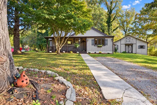 62 HUGHEY DR