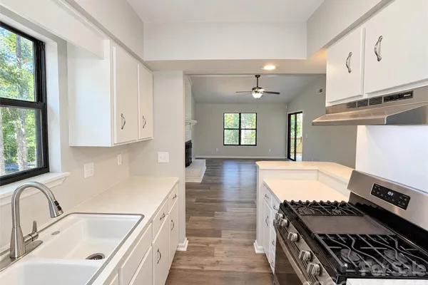 10005 SANTA FE LN