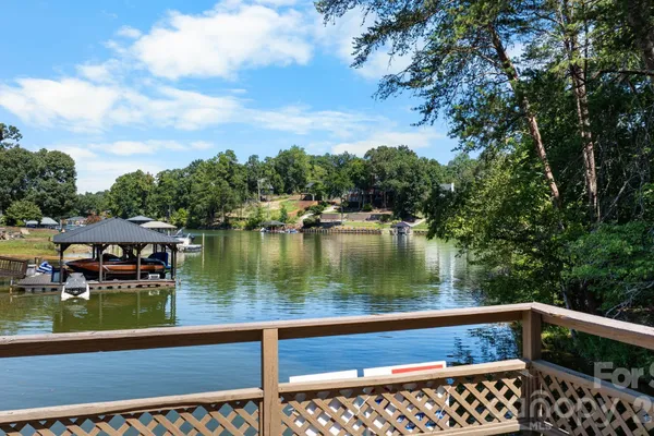 3910 6TH ST