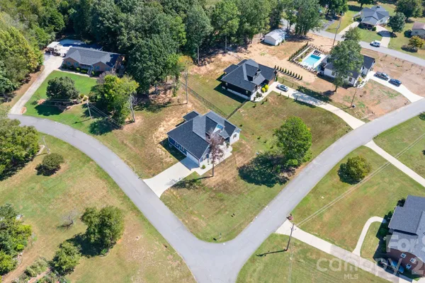 167 HARBOR POINT DR