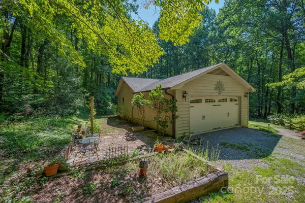 144 BEECHWOOD DR