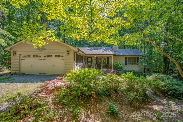 144 BEECHWOOD DR