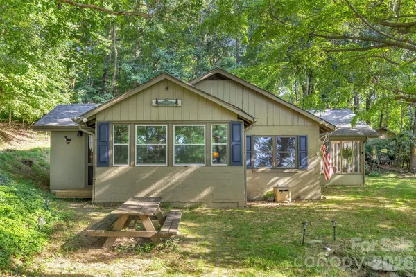 3605 SKYUKA MOUNTAIN RD