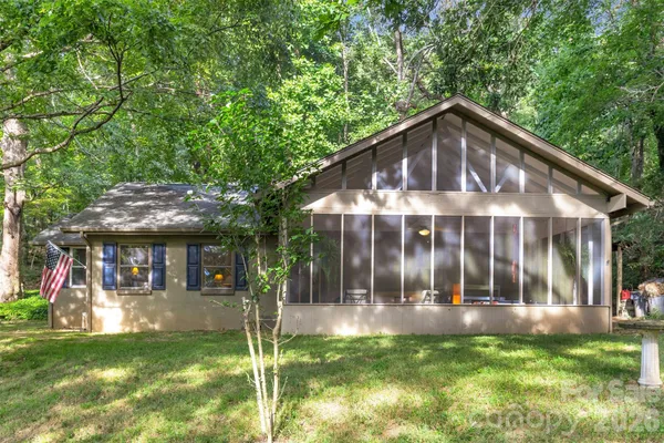 3605 SKYUKA MOUNTAIN RD