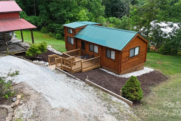 37 BREAM LOOP RD