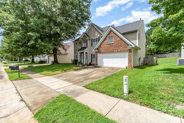 2823 OAKDALE PASTURE DR