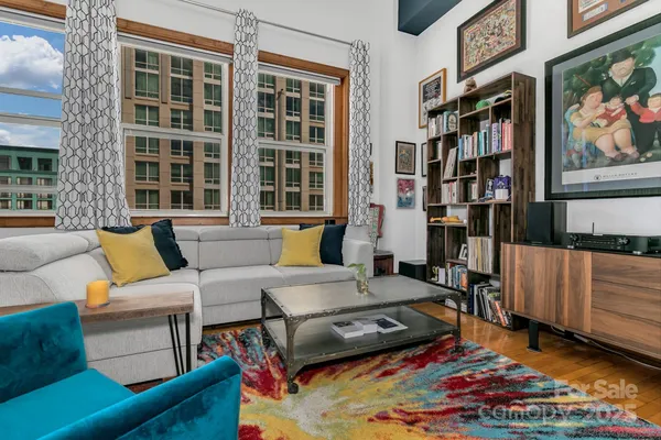 59 COLLEGE ST 402
