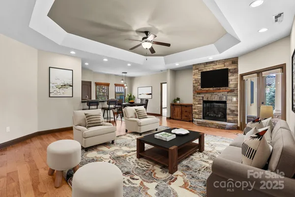 4 PACIFICO DR