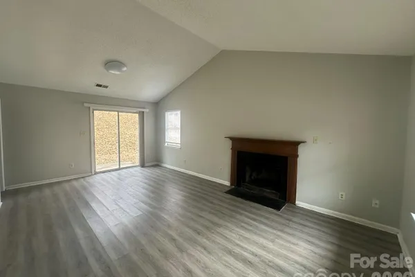 2000 TEDDINGTON DR