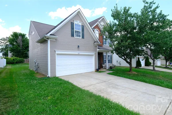 608 WRAYHILL DR