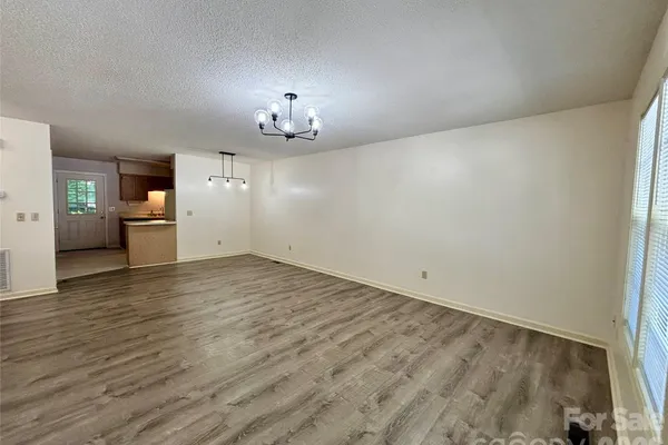 160 WHISPERING PINES DR