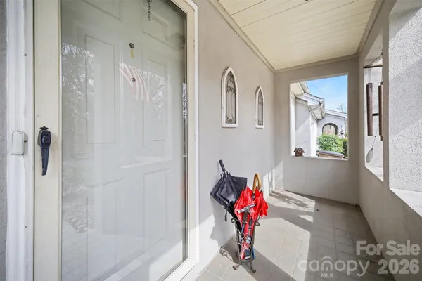 401 HOLMAN DR 4