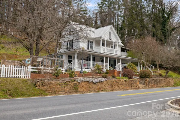 364 HAYWOOD RD