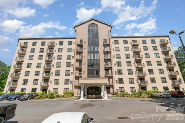 211 HERITAGE BLVD 611