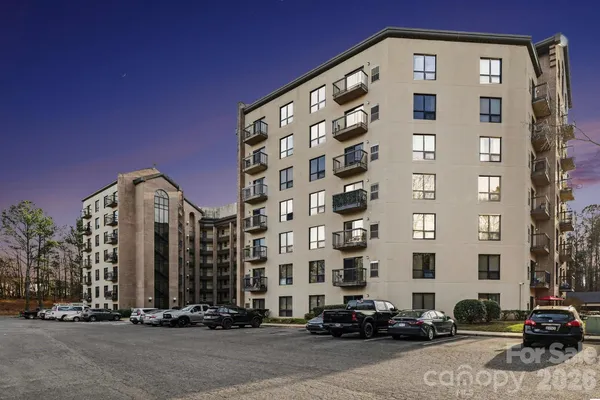 211 HERITAGE BLVD 611